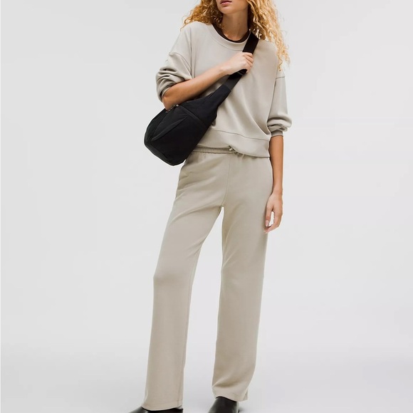 Lululemon beige Softstreme Perfectly Oversized Cropped Crew - 6 (Small) - Picture 5 of 8